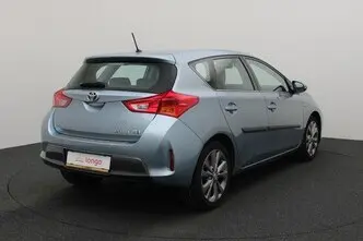 Toyota Auris, 1.8, 73 kW, hybrid, automatic, front-wheel drive