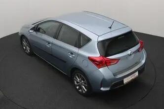 Toyota Auris, 1.8, 73 kW, hybrid, automatic, front-wheel drive
