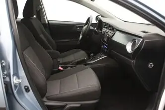 Toyota Auris, 1.8, 73 kW, hybrid, automatic, front-wheel drive