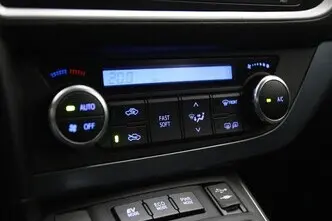 Toyota Auris, 1.8, 73 kW, hybrid, automatic, front-wheel drive
