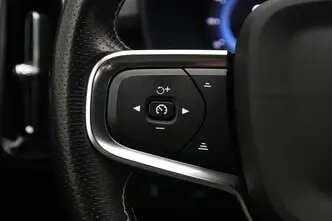 Volvo XC40, 300 kW, электричество, автомат, полный привод