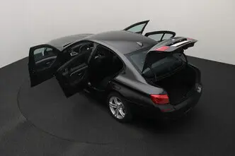 BMW 520, 2.0, 135 kW, bensiin, automaat, tagavedu
