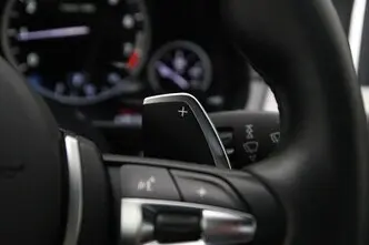 BMW 520, 2.0, 135 kW, bensiin, automaat, tagavedu
