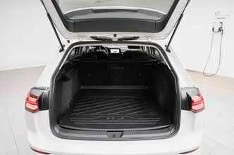 Volkswagen Golf, 1.5, 96 kW, bensiin, automaat, esivedu