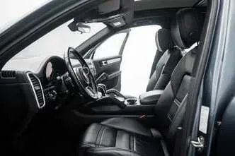 Porsche Cayenne, 3.0, 340 kW, automatic, four-wheel drive