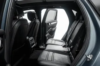 Porsche Cayenne, 3.0, 340 kW, automatic, four-wheel drive