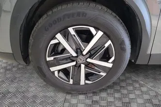 Peugeot 2008, 1.2, 96 kW, bensiin, automaat, esivedu