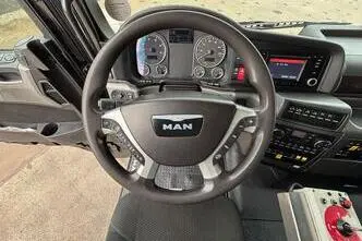 MAN TGX 35.560 8x4*4, 412 kW, diesel, automatic