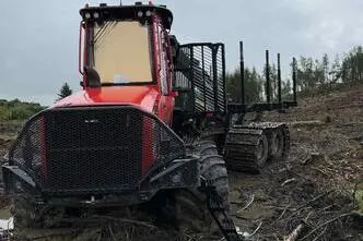 Komatsu 875