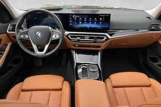 BMW 330, 215 kW, бензин, автомат, полный привод