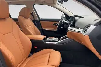 BMW 330, 215 kW, бензин, автомат, полный привод