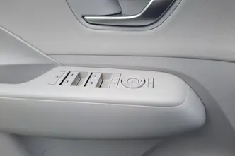 Hyundai Kona, 1.6, 104 kW, hübriid, automaat, esivedu