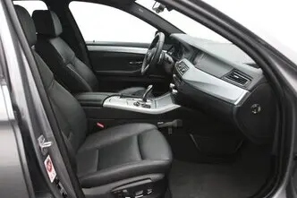 BMW 520, 2.0, 135 kW, бензин, автомат, задний привод
