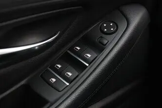 BMW 520, 2.0, 135 kW, бензин, автомат, задний привод