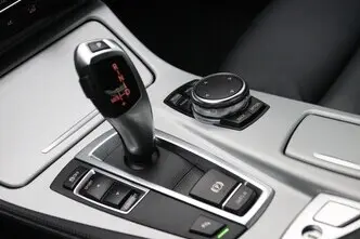 BMW 520, 2.0, 135 kW, бензин, автомат, задний привод