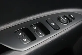 Kia Stonic, 1.0, 74 kW, bensiin, manuaal, esivedu