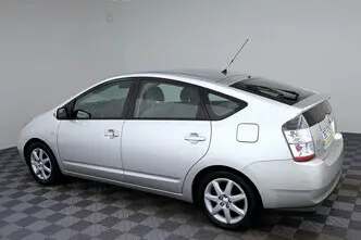 Toyota Prius, 1.5, 77 kW, hübriid, automaat, esivedu