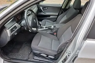 BMW 218, 2.0, 105 kW, bensiin, manuaal, tagavedu