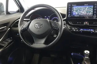 Toyota C-HR, 2.0, 112 kW, hybrid, automatic, front-wheel drive