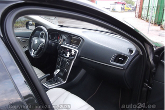 Volvo V40, 2.0, 110 kW, diesel, automatic, front-wheel drive