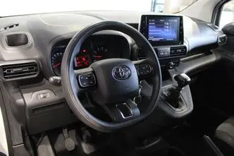 Toyota Proace City, 1.5, 75 kW, diesel, manual, front-wheel drive