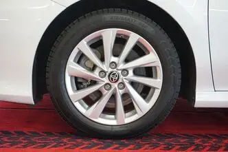Toyota Camry, 2.5, 131 kW, hübriid, automaat, esivedu