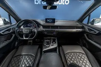 Audi SQ7, 4.0, 320 kW, дизель, автомат, полный привод