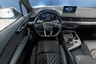 Audi SQ7, 4.0, 320 kW, дизель, автомат, полный привод