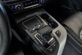 Audi SQ7, 4.0, 320 kW, дизель, автомат, полный привод