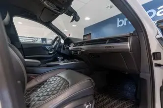 Audi SQ7, 4.0, 320 kW, дизель, автомат, полный привод
