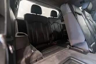 Audi SQ7, 4.0, 320 kW, дизель, автомат, полный привод
