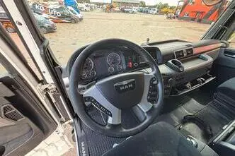 MAN TGX 28.480 6x2, 353 kW, diesel, automatic