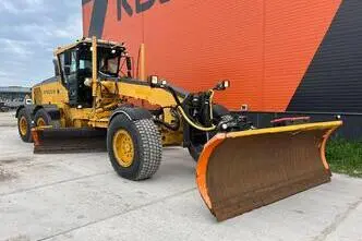 Volvo G946, 180 kW, diesel