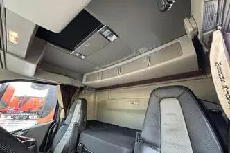 Volvo FH 540 8x4*4, 405 kW, diesel, automatic