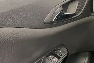 Opel Corsa, 1.4, 66 kW, бензин, автомат, передний привод