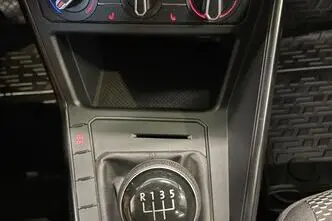 Volkswagen Polo, 1.0, 70 kW, бензин, механическая, передний привод