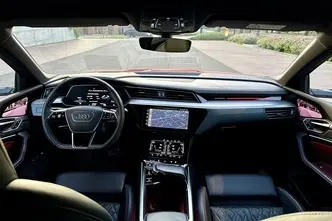 Audi e-tron, 370 kW, электричество, автомат, полный привод