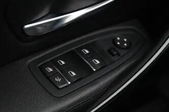 BMW 320, 2.0, 135 kW, бензин, автомат, задний привод