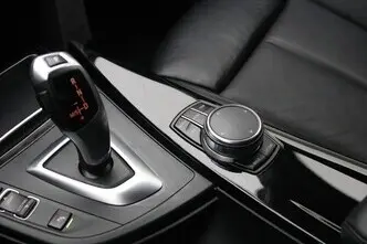 BMW 320, 2.0, 135 kW, бензин, автомат, задний привод