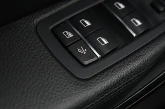 BMW 320, 2.0, 135 kW, бензин, автомат, задний привод