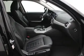 BMW 320, 2.0, 150 kW, pistikhübriid, automaat, tagavedu