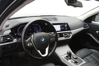 BMW 320, 2.0, 150 kW, pistikhübriid, automaat, tagavedu