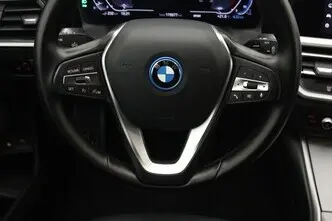 BMW 320, 2.0, 150 kW, pistikhübriid, automaat, tagavedu
