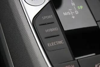BMW 320, 2.0, 150 kW, pistikhübriid, automaat, tagavedu