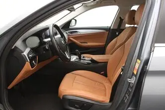 BMW 520, 2.0, 120 kW, гибрид, автомат, задний привод