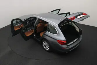 BMW 520, 2.0, 120 kW, гибрид, автомат, задний привод