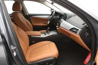 BMW 520, 2.0, 120 kW, гибрид, автомат, задний привод