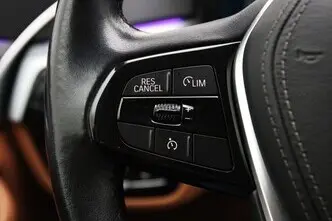 BMW 520, 2.0, 120 kW, гибрид, автомат, задний привод