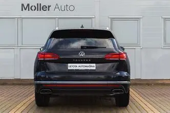 Volkswagen Touareg, 3.0, 169 kW, diesel, automatic, four-wheel drive