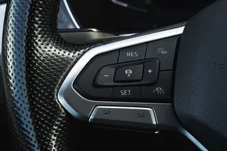 Volkswagen Passat, 160 kW, electric, manual